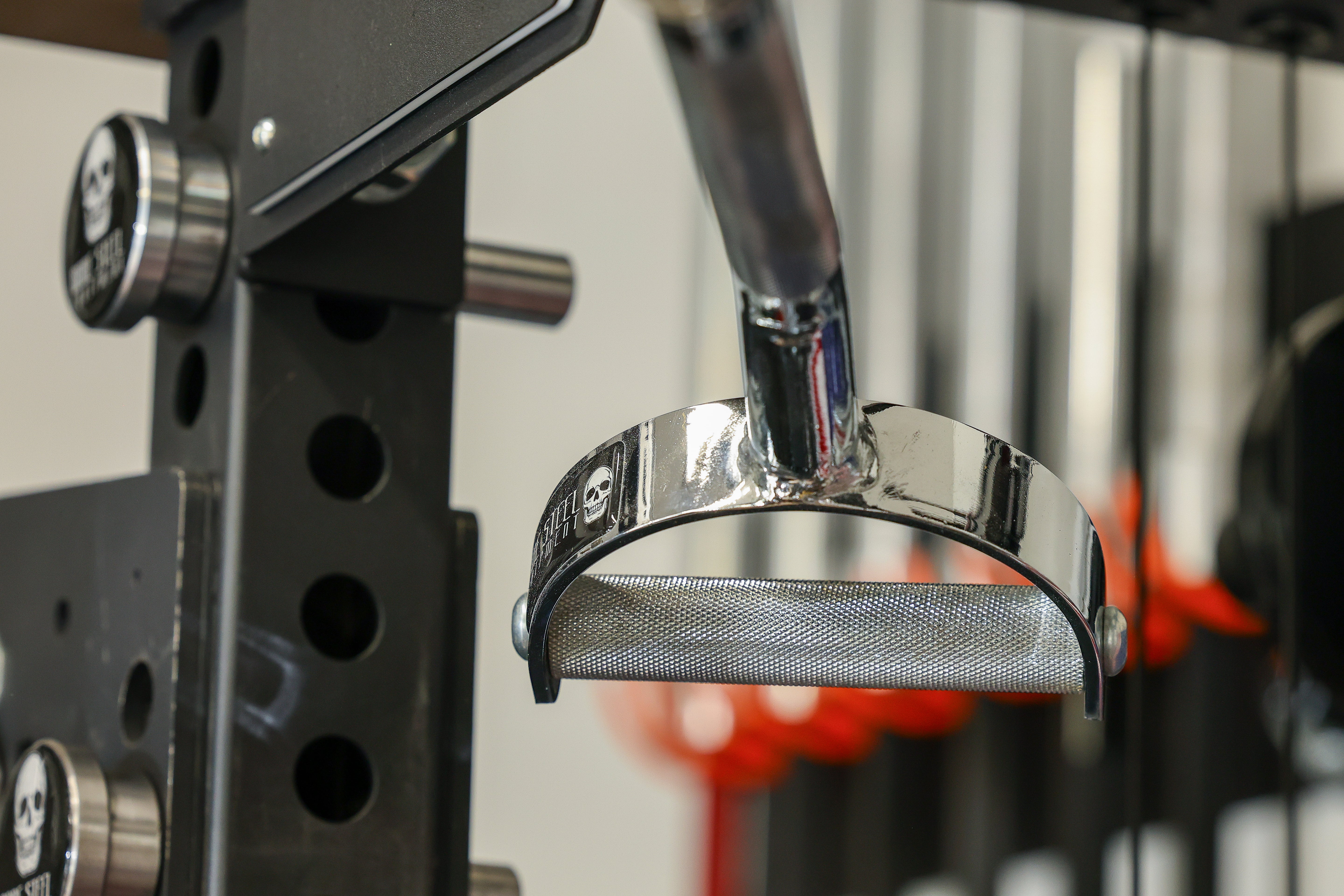 Iron Pro Lat Pulldown Bar