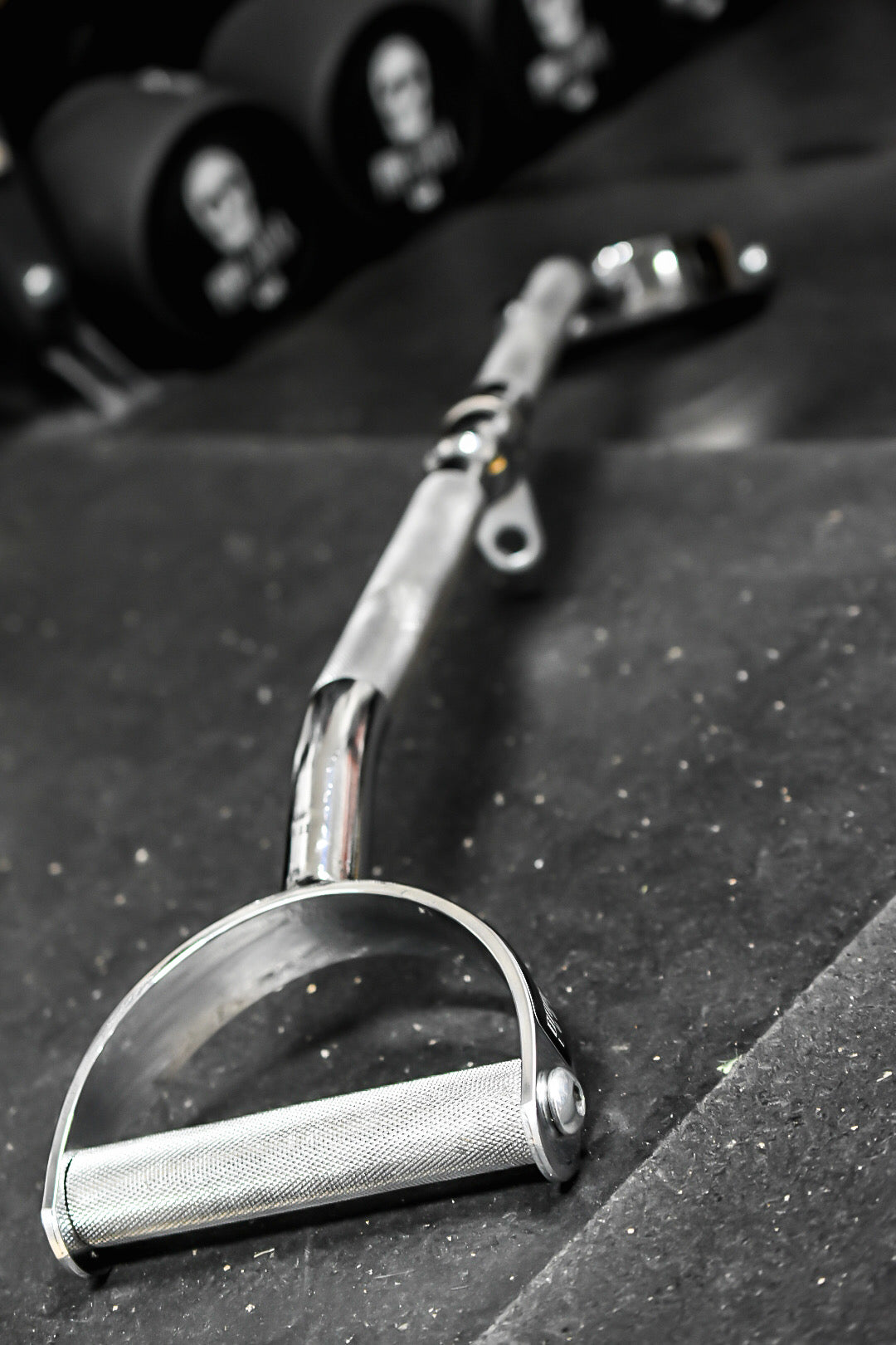 Iron Pro Lat Pulldown Bar